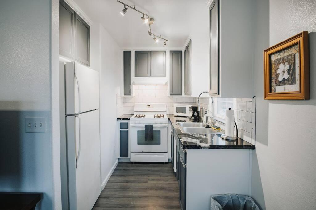 Gorgeous Upstairs Studio With Patio And Laundry Chico Exterior foto